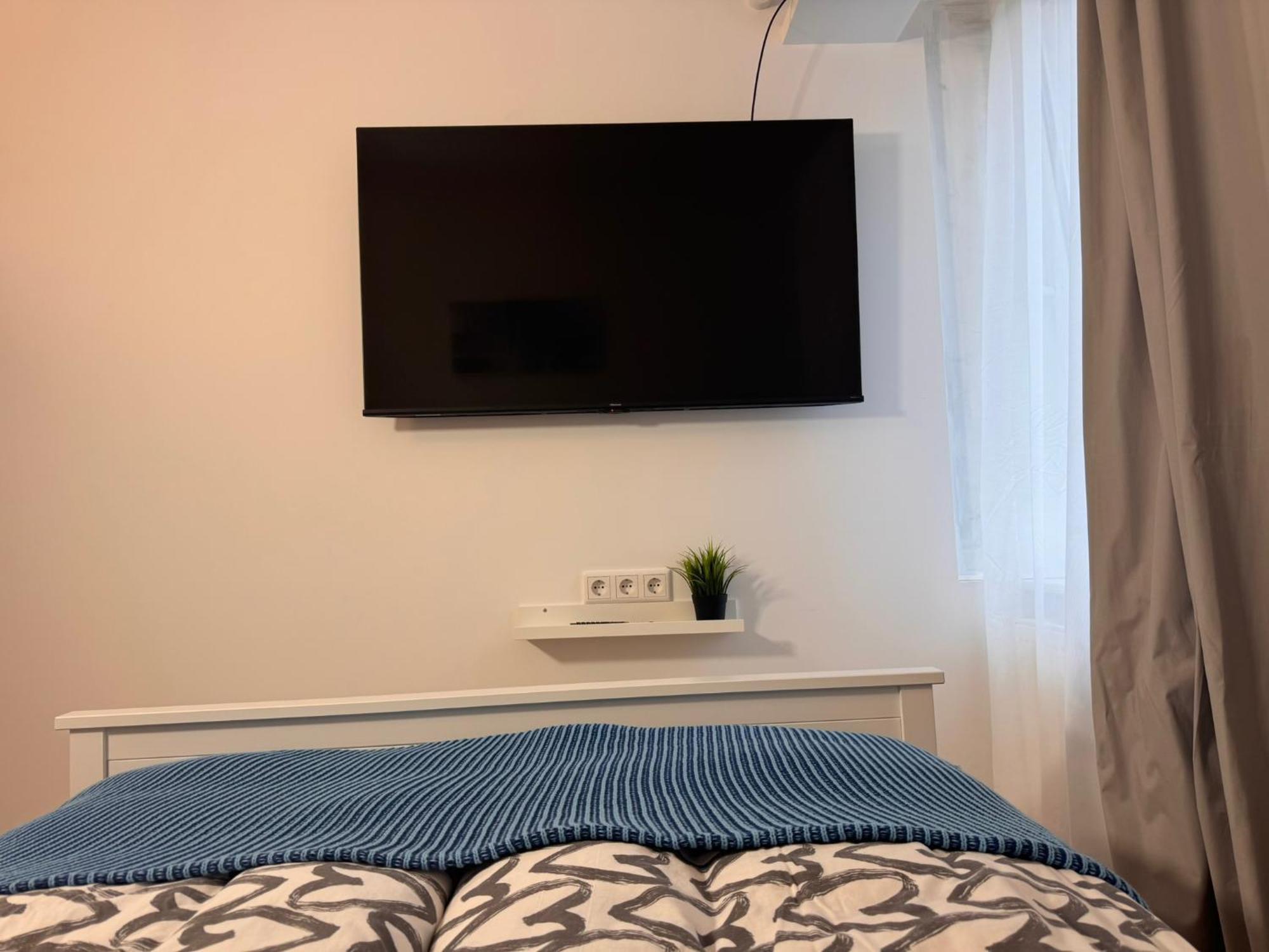 Fc-Apartmenthaus Falkensee Mit Grossem Garten Und Pkw Stellflaechen Kültér fotó