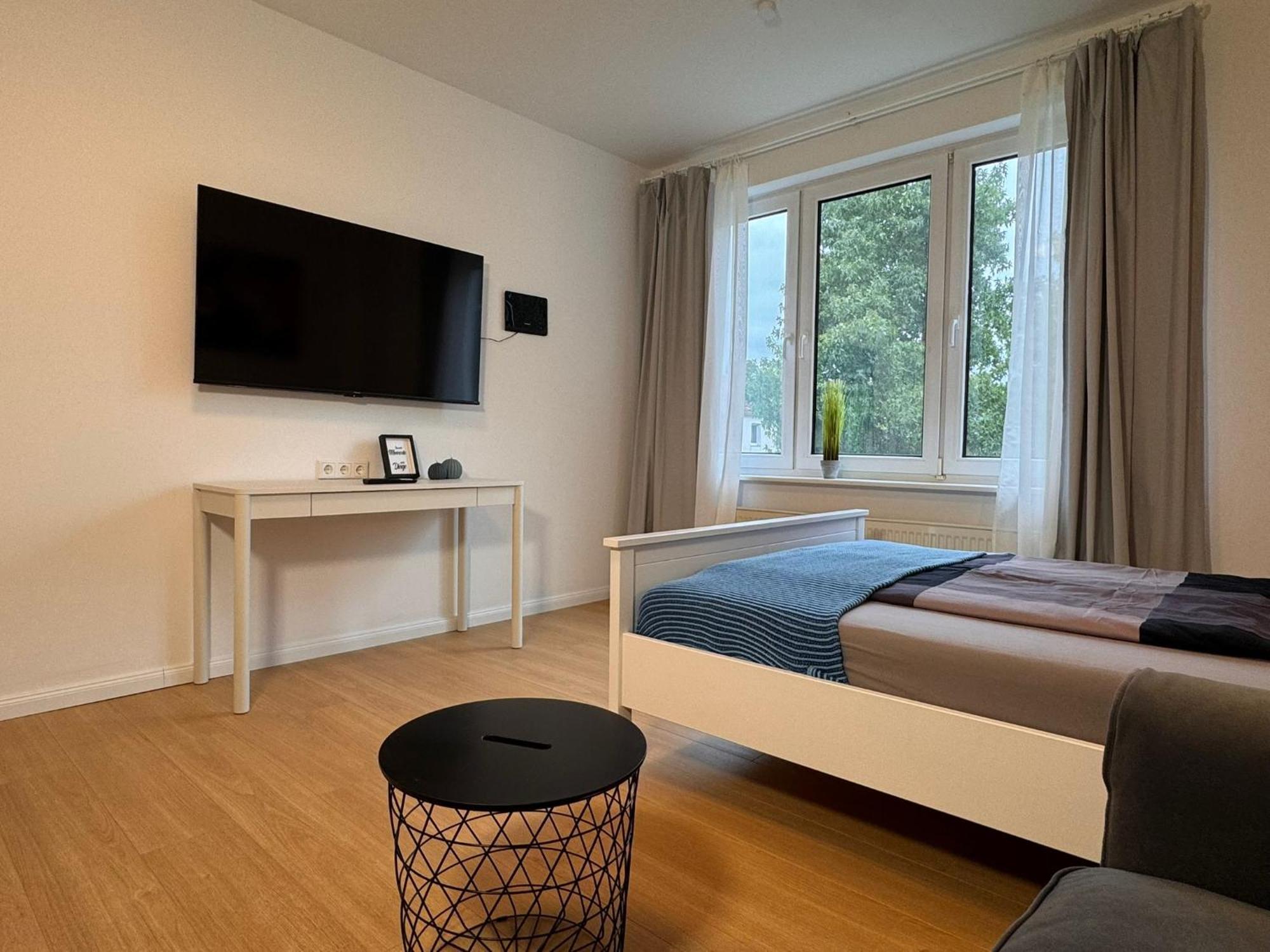 Fc-Apartmenthaus Falkensee Mit Grossem Garten Und Pkw Stellflaechen Kültér fotó